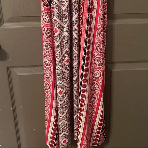 London Times Full Length Halter Dress. U.S. 6 - Picture 4 of 13